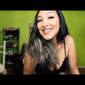 Meet your Posher, Celina